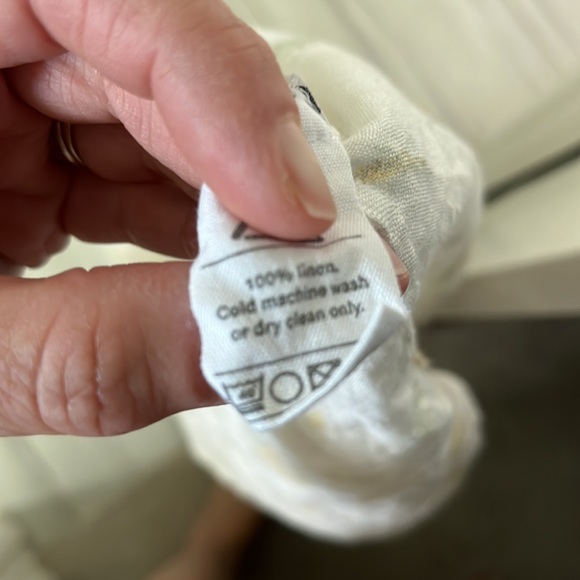 Sleeper 100% linen midi Brigitte dress in daisies - Picture 5 of 5